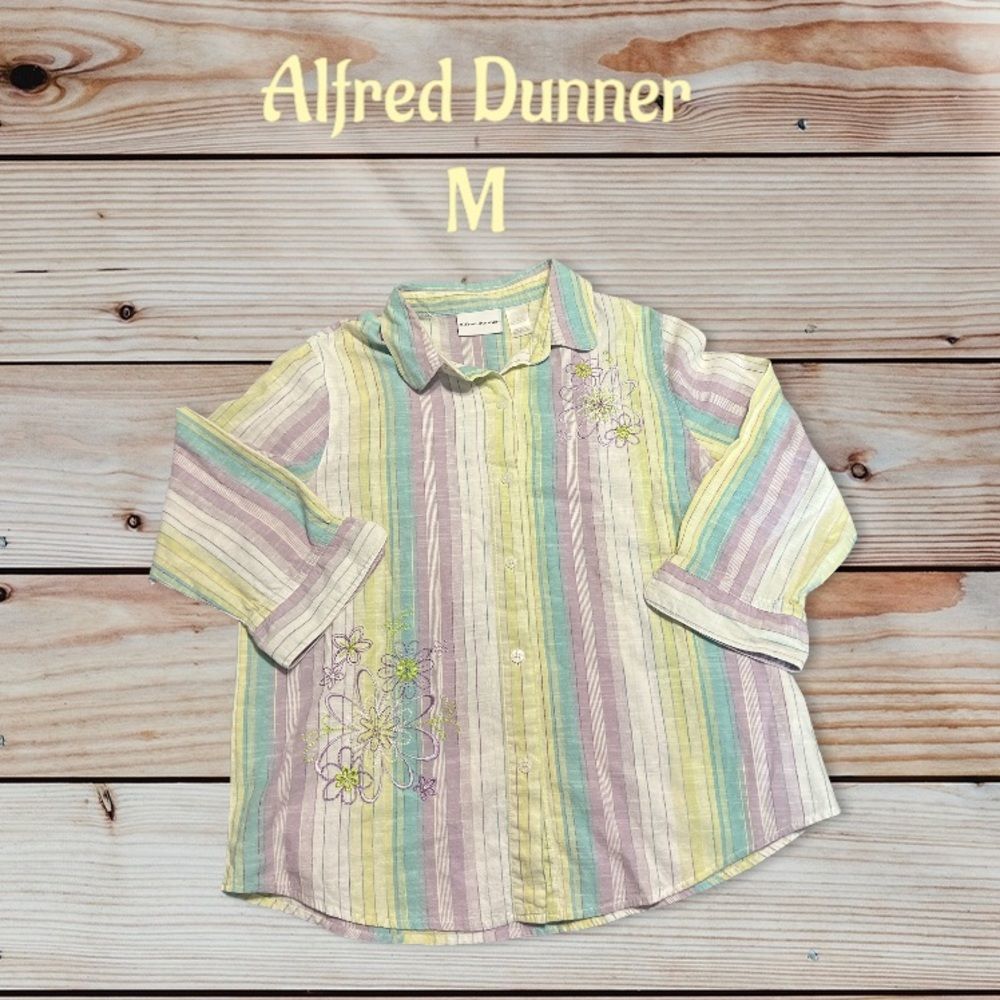 🌟3/$21🌟 EUC ALFRED DUNNER BUTTON UP 3/4 SLEEVE SHIRT. MEDIUM.